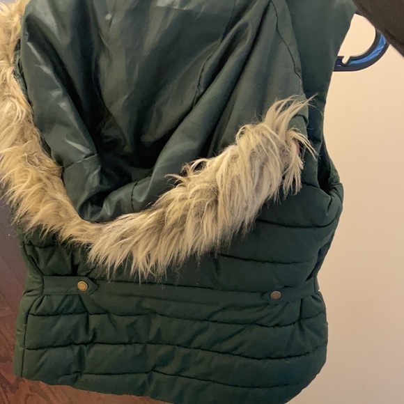 Dark Green H&M Vest - Picture 2 of 3